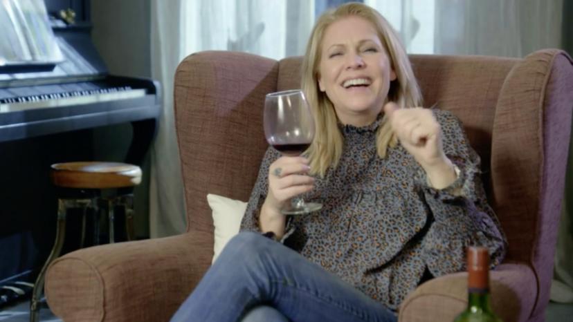 Alcoholsector woedend op Comedy Centrals Drunk History: “moet van de buis!”