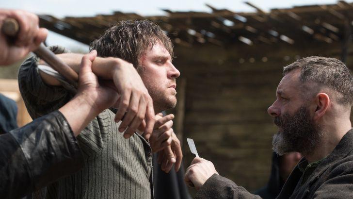 Recensie: meer bloed dan spanning in Netflix-horrorfilm Apostle