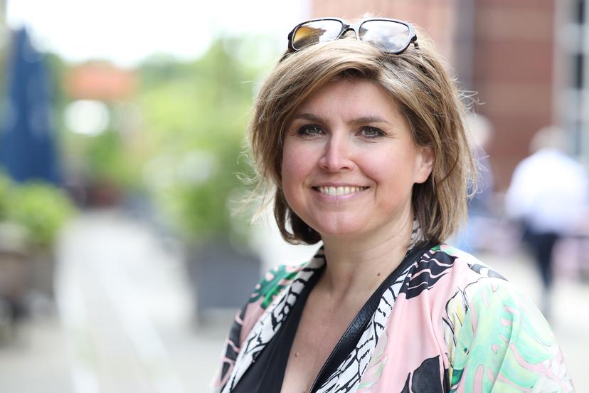 Angela de Jong