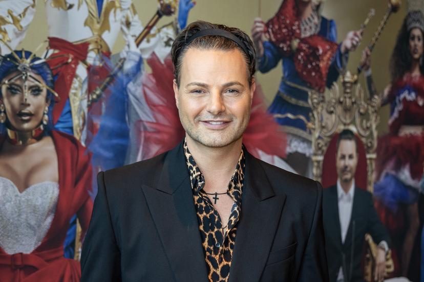 Presentator Fred van Leer