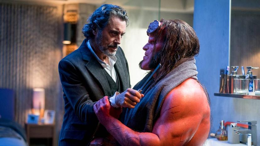 Ian McShane en David Harbour in Hellboy