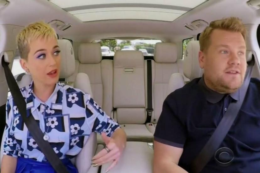 Katy Perry mét kort pittig kapsel in nieuwe Carpool Karaoke