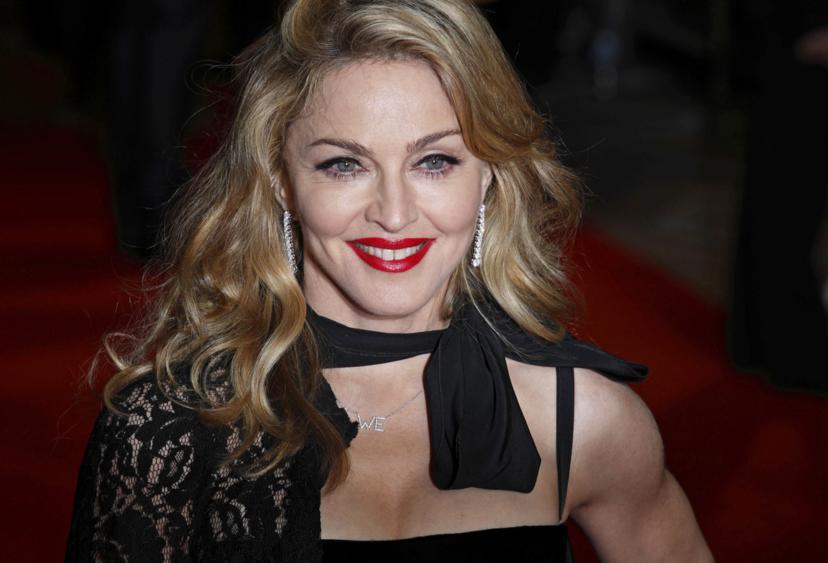 Madonna poseert voor de camera