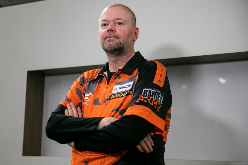 Raymond van Barneveld bij King of Darts 2020