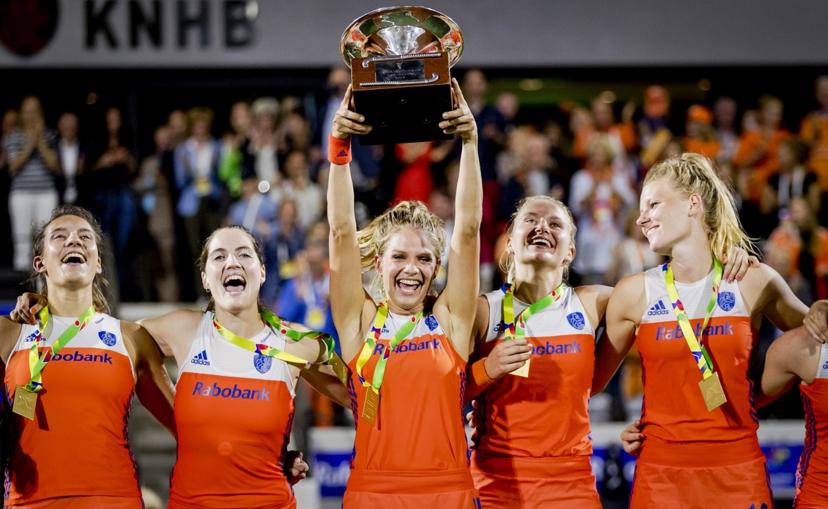 Hockey: Dames Europees Kampioen, Heren spelen vanmiddag finale