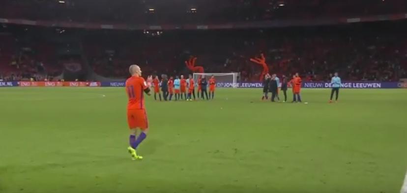 Gemist: Arjen Robben neemt afscheid van Oranje