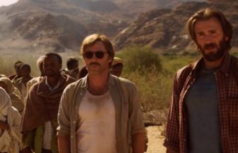 Chris Evans en Michiel Huisman, in The Red Sea Diving Resort