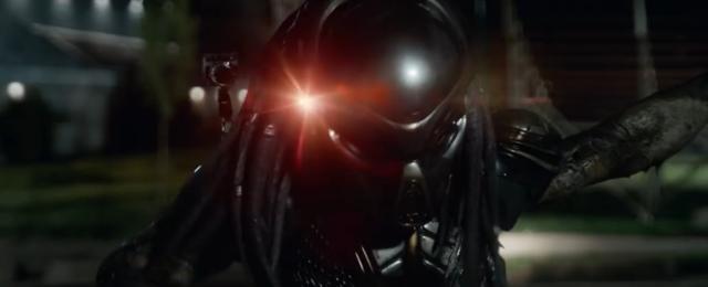 Groter, bloeddorstiger en… hij heeft vriendjes! Check de laatste trailer van The Predator
