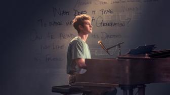 Andrew Garfield in Tick Tick... Boom!