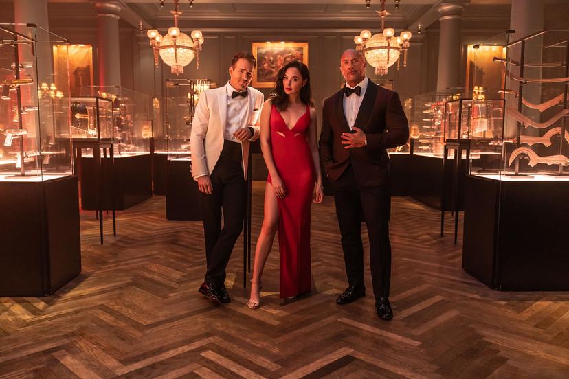 Red Notice  Dwayne Johnson, Gal Gadot, Ryan Reynolds