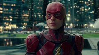 Ezra Miller als The Flash