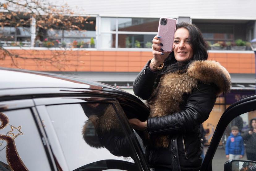 Nicol Kremers stelt nieuwe vriend voor die uit Spanje komt | Veronica Superguide
