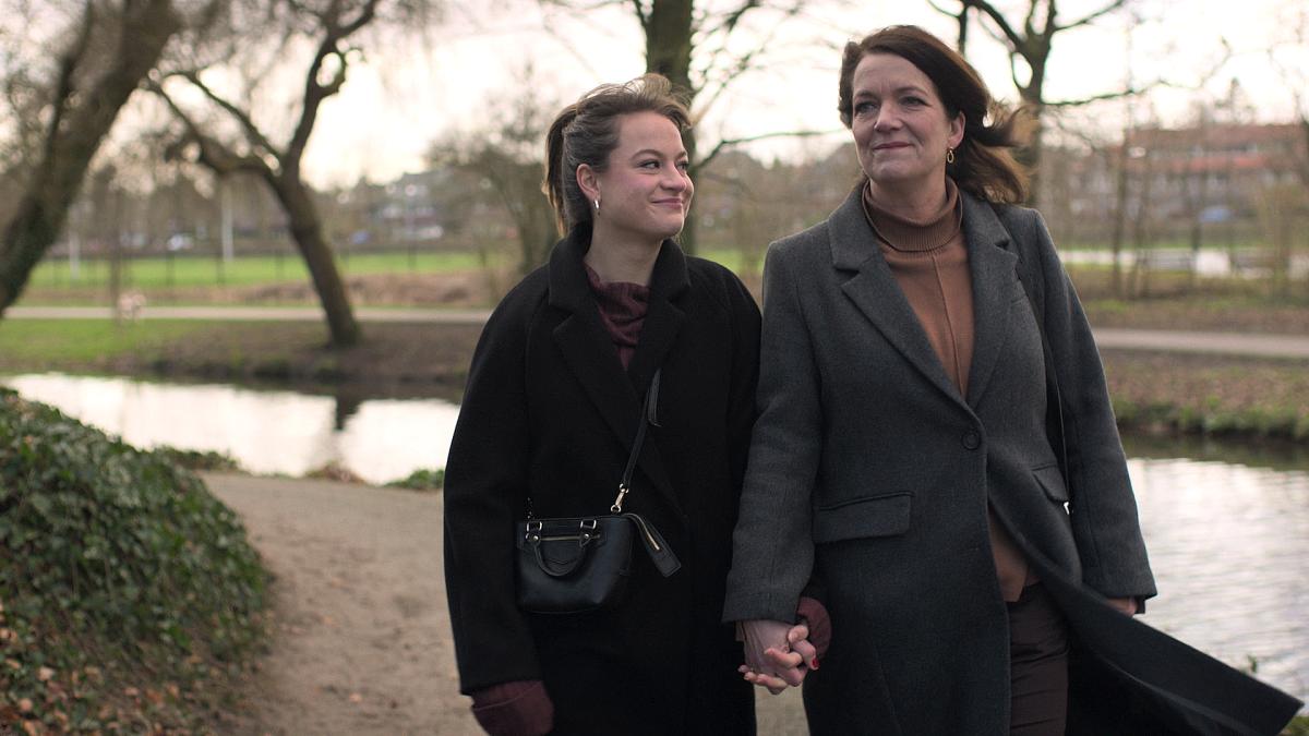 Schrijfster Oogappels over einde hitserie: ‘Alle levenswijsheden komen uiteindelijk uit mij’