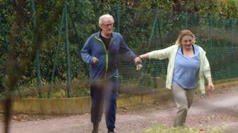 Albert en Malgosia joggen in B&B Vol Liefde