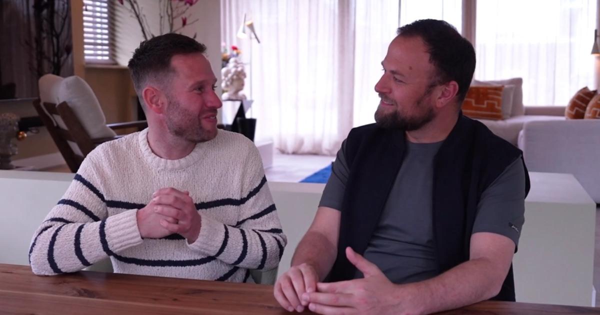 Hoe gaat het nu met Ries en Dennis uit Kopen Zonder Kijken? 'Ik had het wel anders gedaan'