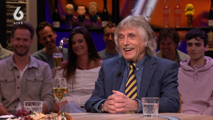 Johan Derksen grapt in Vandaag Inside