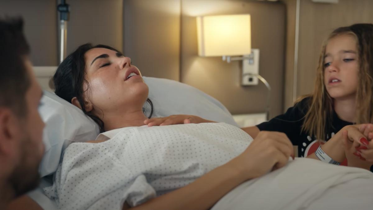 Yolanthe Cabau belandde op intensive care na val van paard en doet nu openhartig haar verhaal: ‘Dacht dat mijn leven voorbij was’