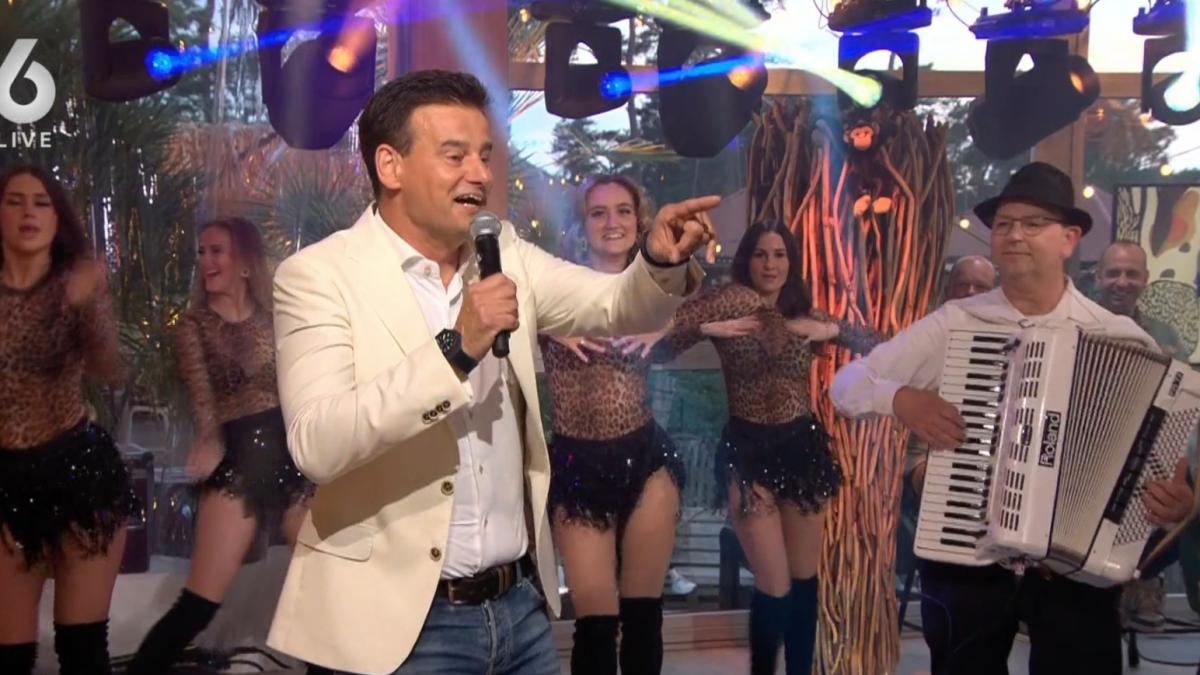 Kijker De Oranjezomer snoeihard over optreden Wilfred Genee: 'Wat een aanfluiting!'