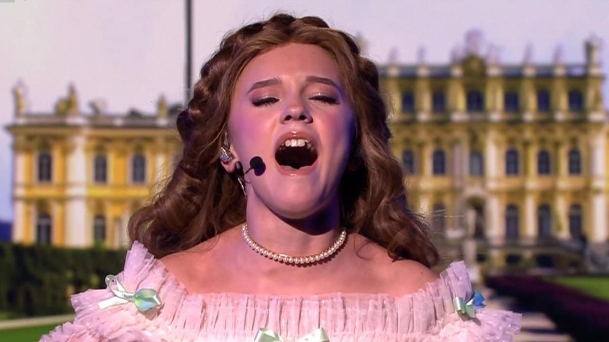Jury Stars on Stage in tranen om persoonlijk optreden Emma Kok: 'Een keizerlijke prestatie'