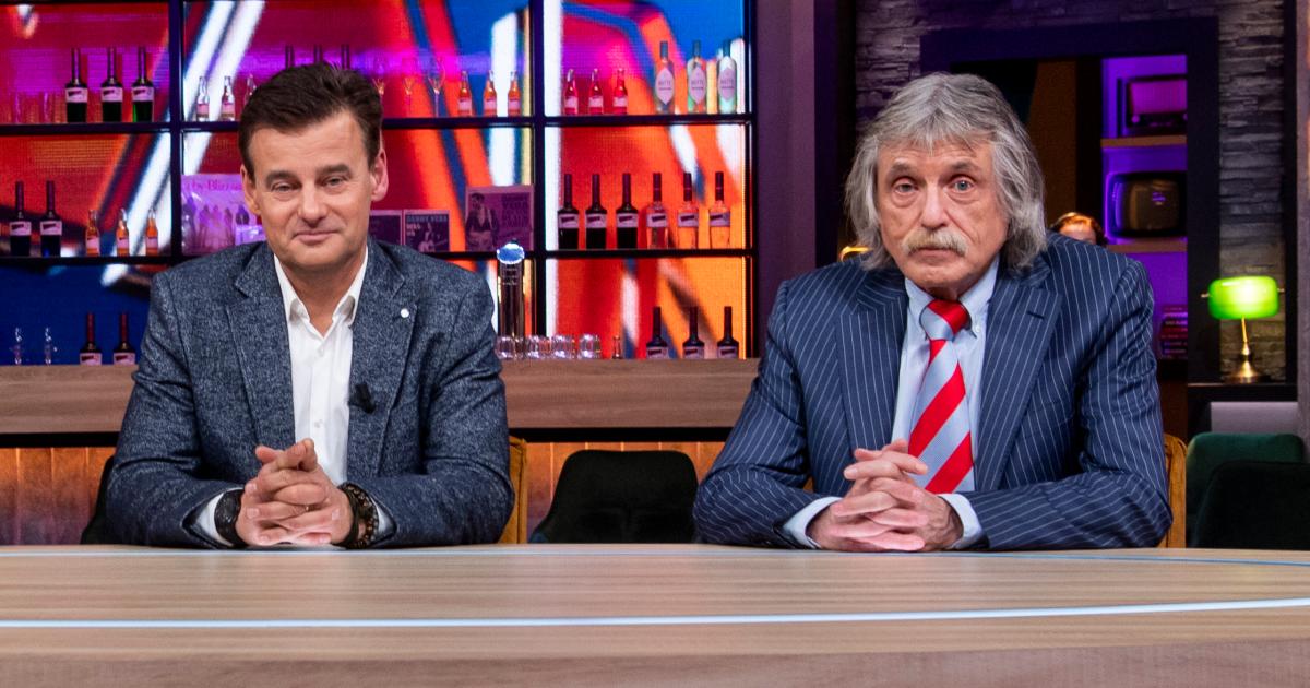Johan Derksen slaat uitnodiging voor podcast Wilfred Genee af: ‘Ga niet vijf uur rijden om daar wat 