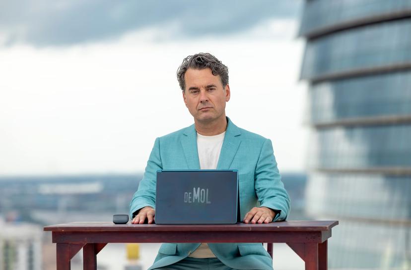 Wie is de Mol presentatie Rik van de Westelaken