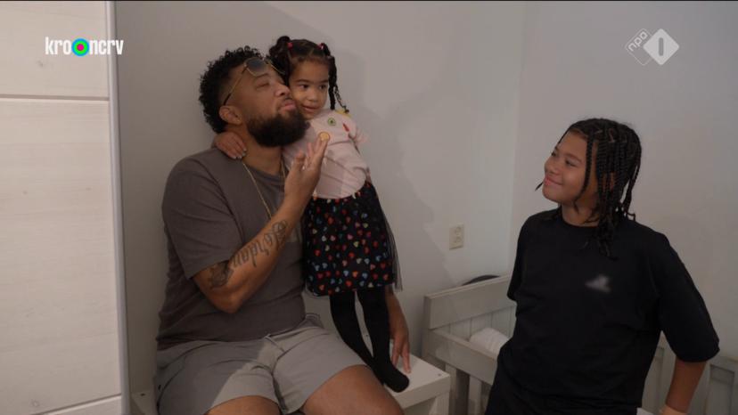 Een Huis Vol Jay Lopez met kinderen