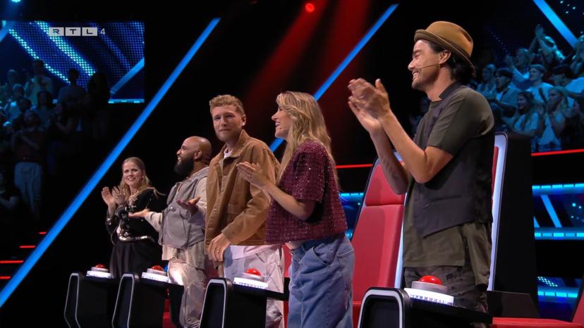 The Voice of Holland TVOH coaches staande ovatie voor Thijs