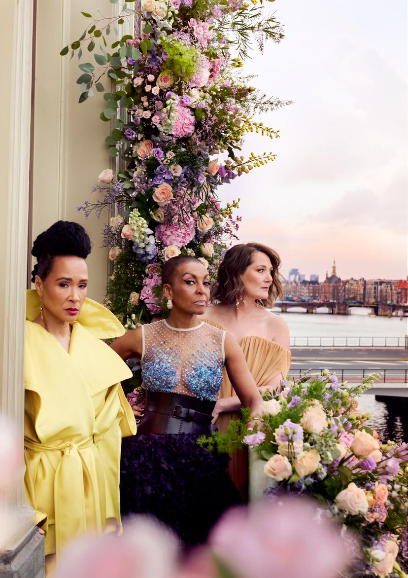 Golda Rosheuvel, Adjoa Andoh en Ruth Gemmell - Bridgerton