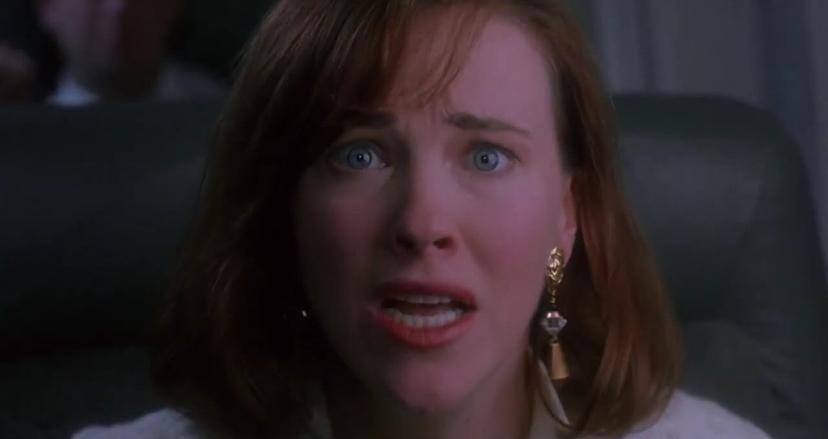 Catherine O'Hara (Kate) bedenkt zich dat ze haar zoon mist in Home Alone.