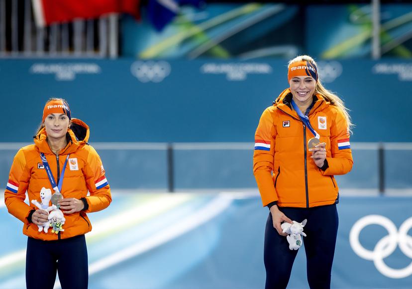 Femke Kok en Jutta Leerdam op de Olympische Winterspelen van Milaan. SEM VAN DER WAL / ANP