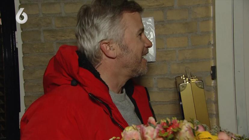Winston Gerschtanowitz bij thuiswinnaar in Postcode Loterij Miljoenenjacht