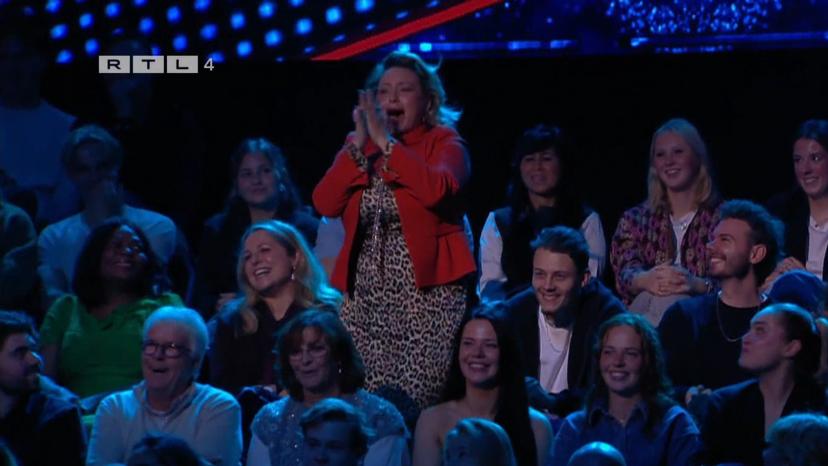 Malgosia uit B en B Vol Liefde in het publiek van The Voice of Holland TVOH