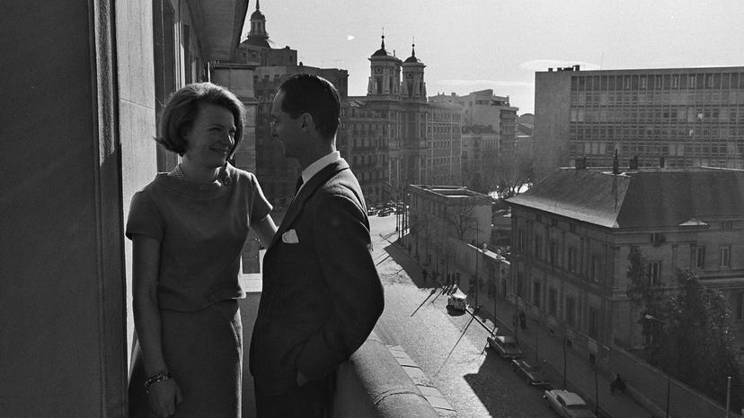 Koninklijke kwesties - Docu - (Nederland - 2026) - s01e01 - caption: prinses Irene en prins Carlos Hugo de Bourbon Parma
