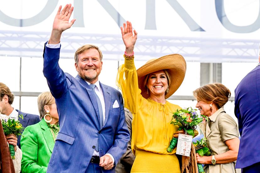 Koning Willem-Alexander en Koningin Maxima tijdens Koningsdag 2026 in Dokkum